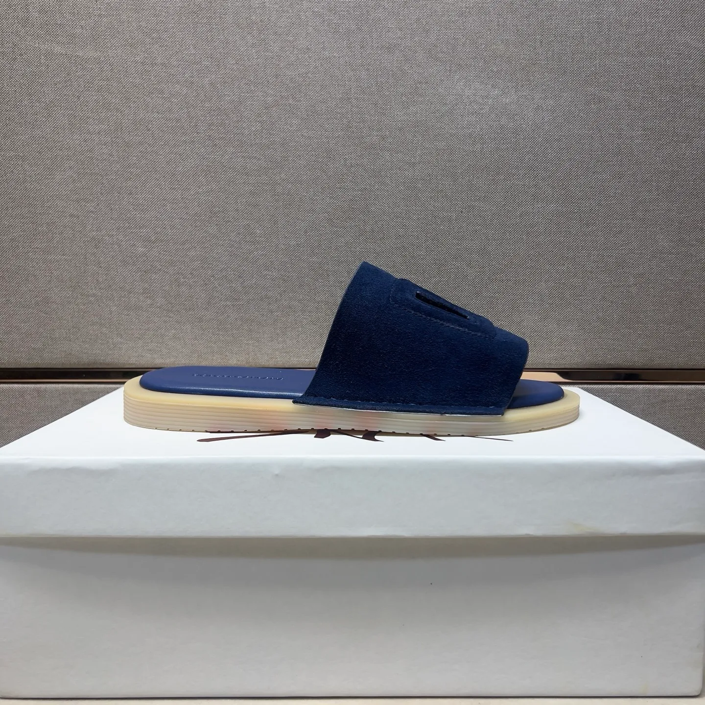 Men's men's shoes 💰pp340【DG～】Men's casual slippers 2025z cabinet sales simultaneously 🔶Size: 38-44#️⃣ 🔷5 colors🔜The upper is made of multi-material splicing➕Genuine leather lining, comfortable and breathable, sole: original comfortable, wear-resistant and non-slip outsole, ⚠️Real 📱Photographed🎬The real thing is better📢📢📢